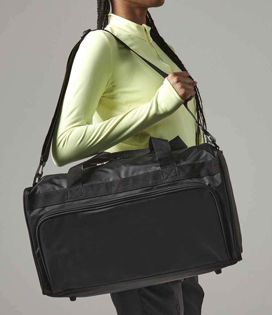 Quadra Holdall
